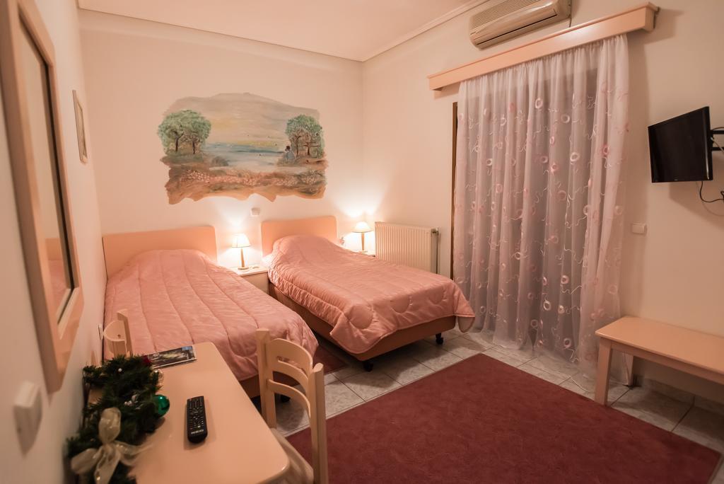 Artemis Hotel Karpenísion Værelse billede