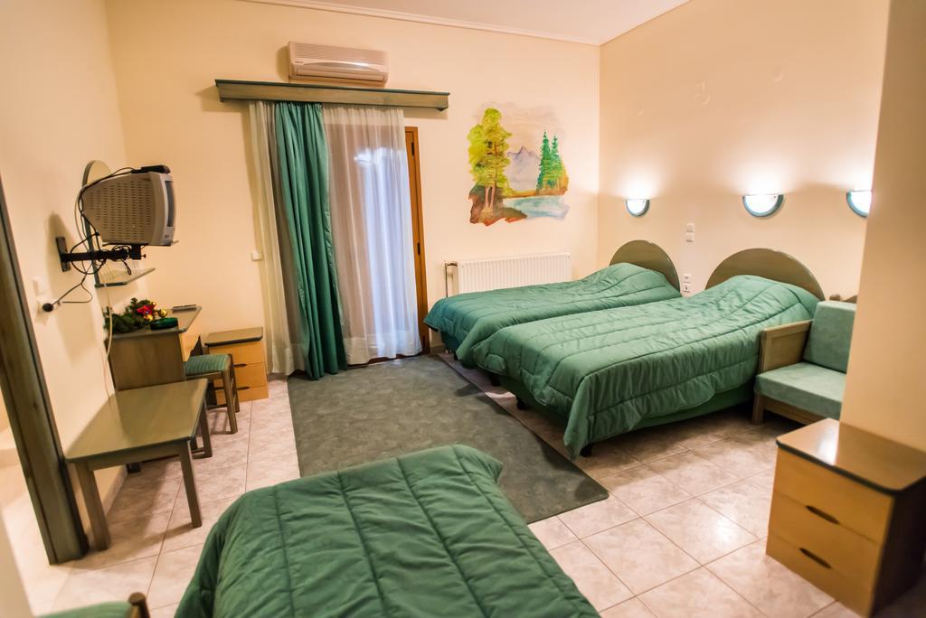 Artemis Hotel Karpenísion Værelse billede