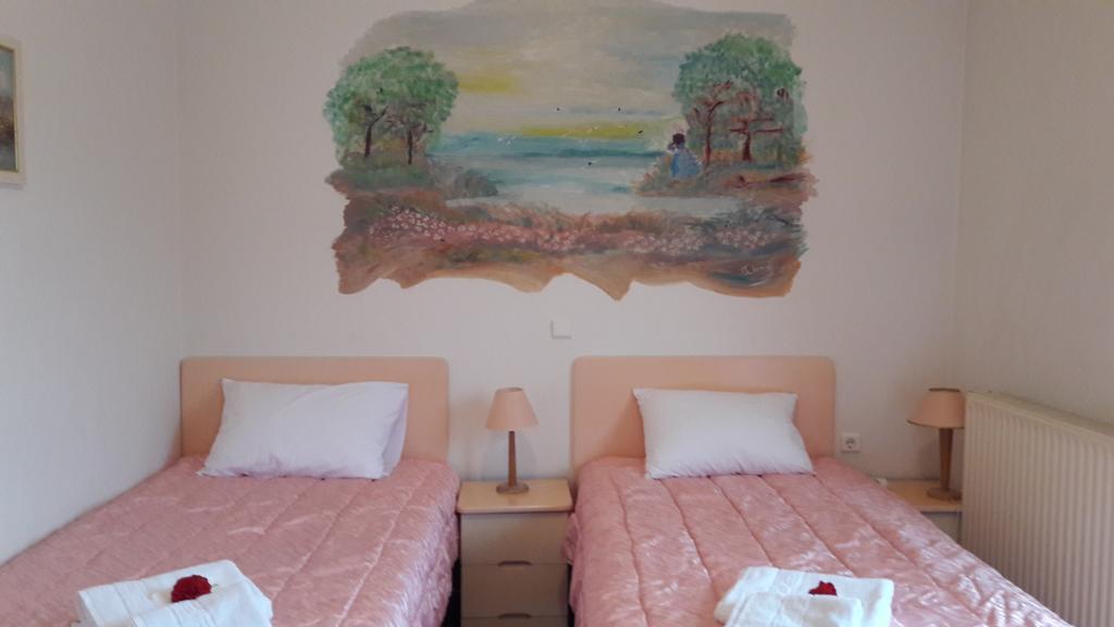Artemis Hotel Karpenísion Eksteriør billede